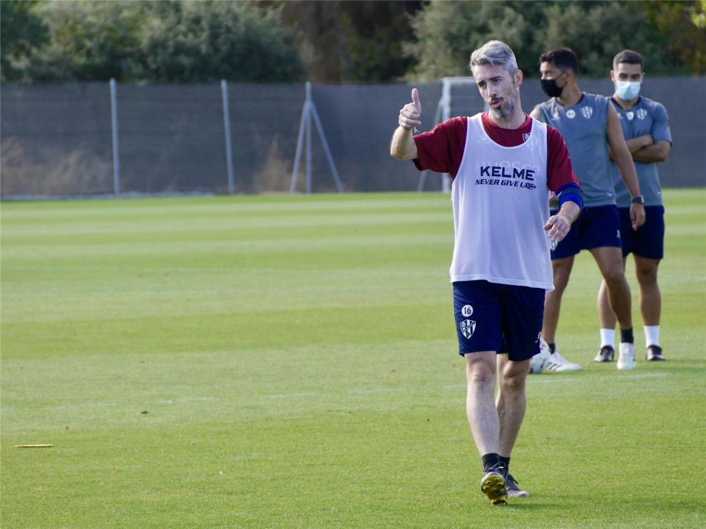 Luisinho ve "medio camino ya" con la continuidad en la plantilla del Huesca
