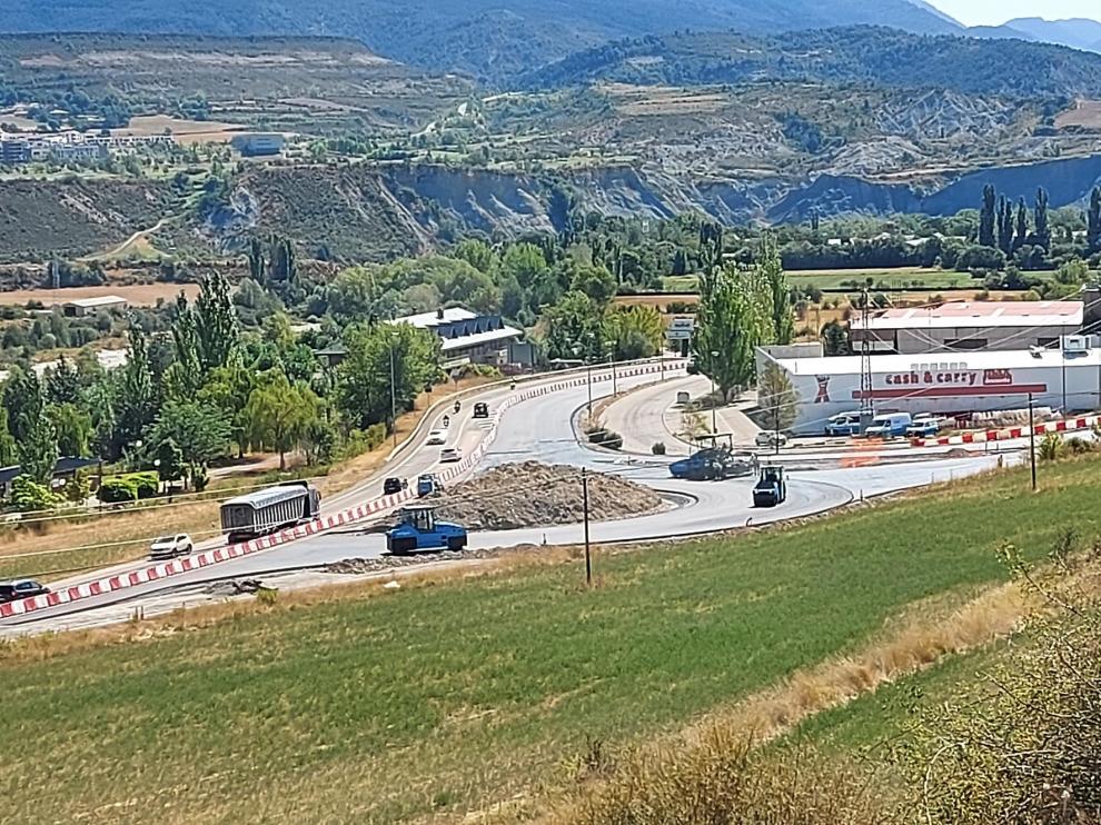 Avanzan las obras de las rotondas de la autovía A-23, en Sabiñánigo