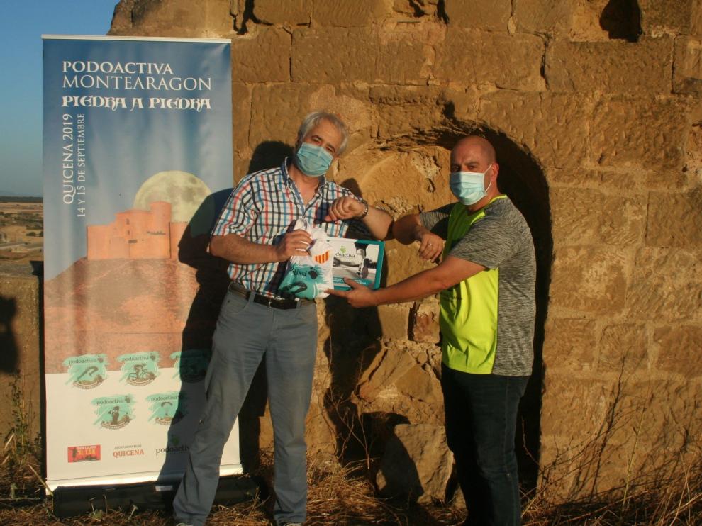 José María Fuixench recibe el premio del concurso de fotografía Podoactiva Montearagón Piedra a Piedra