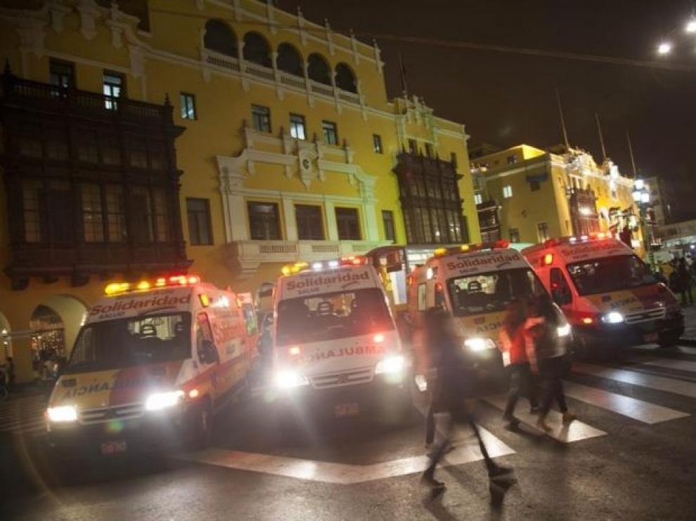 Al menos trece personas mueren asfixiadas en Perú durante una operación policial para despejar una discoteca que violaba el toque de queda