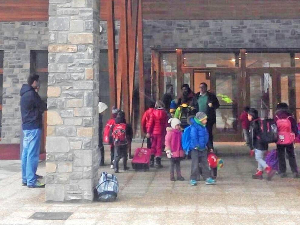 La DGA mantiene la línea regular para alumnos de ESO en Biescas