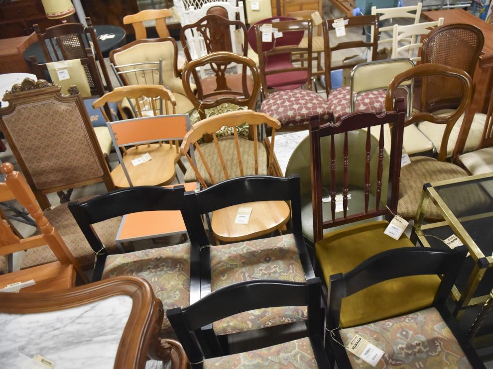 Trobada Muebles y + pone en marcha este lunes la semana de "La silla solidaria"