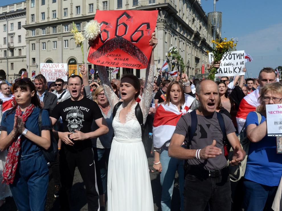Bielorrusos protestan en Minsk contra Lukashenko