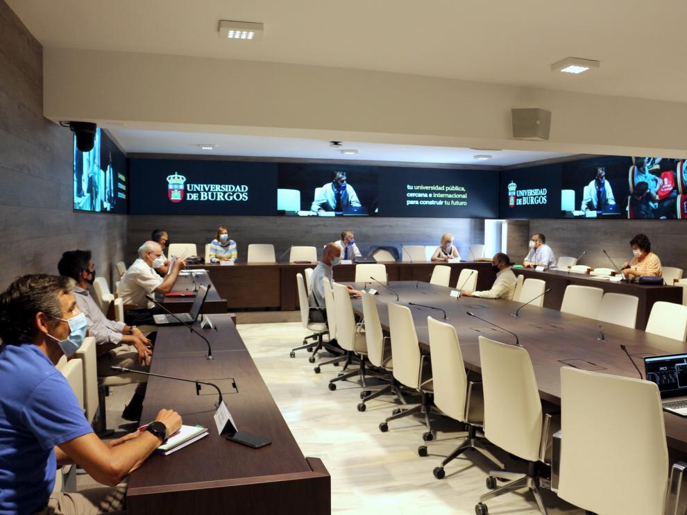Los universitarios piden priorizar la evaluación continua y garantizar prácticas