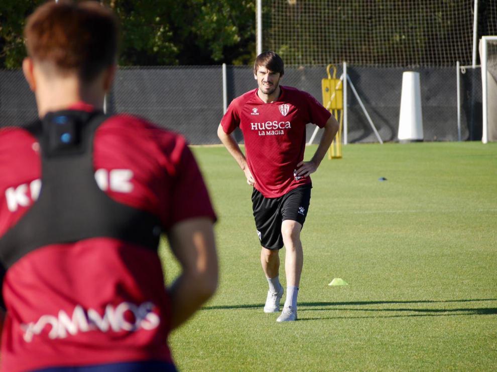 Eugeni: "En el Huesca somos una familia y eso es lo que nos va a hacer ganar partidos"
