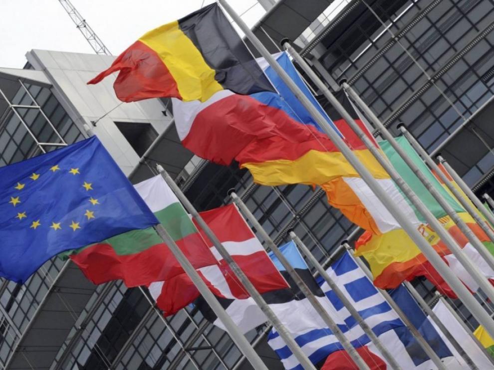 La UE, ante un curso vital, marcado por covid, "brexit" y política migratoria