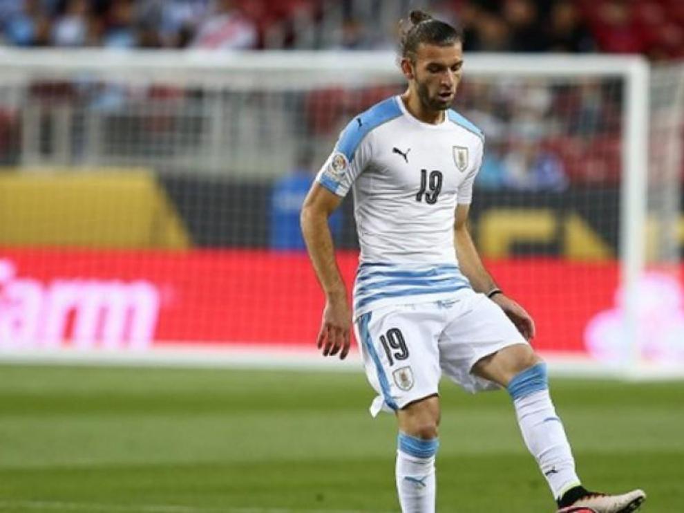 El Huesca ficha al defensa internacional uruguayo Gastón Silva