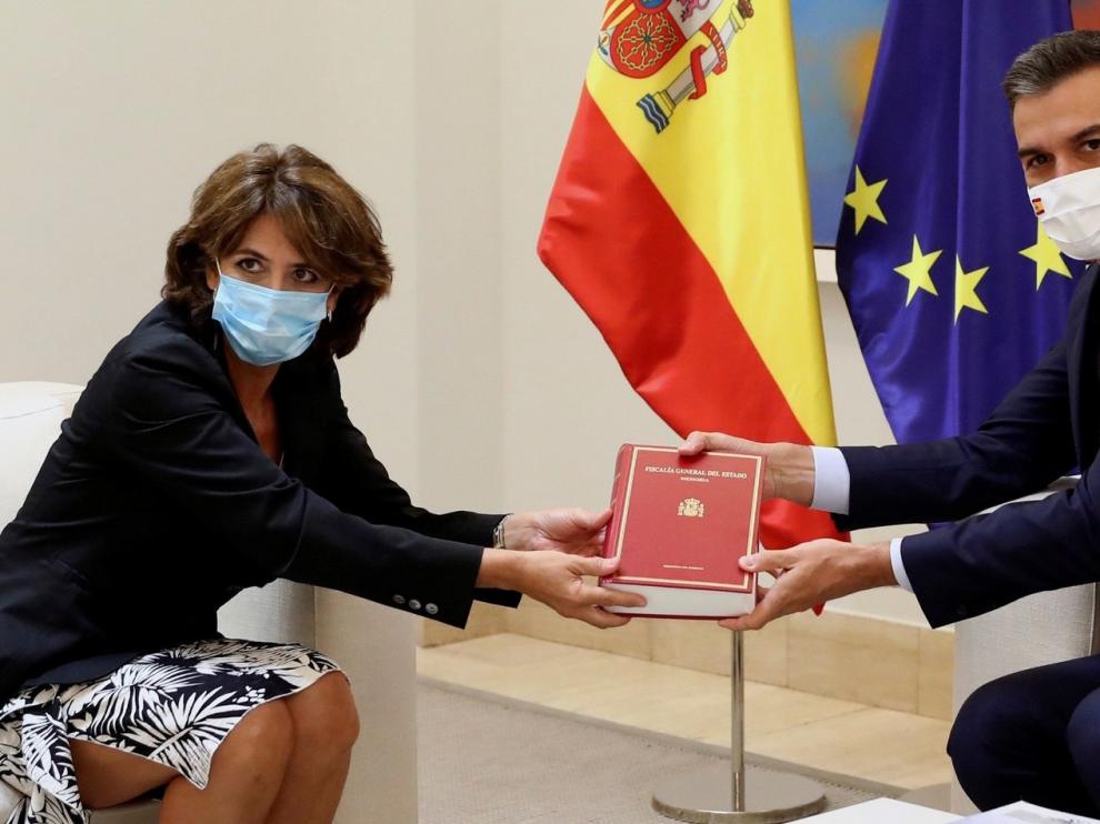Gobierno y comunidades se coordinarán en el reparto de las vacunas de covid y en el cierre de colegios