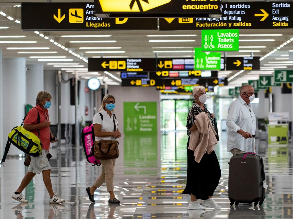 España cierra el periodo enero-agosto con 40 millones de turistas menos