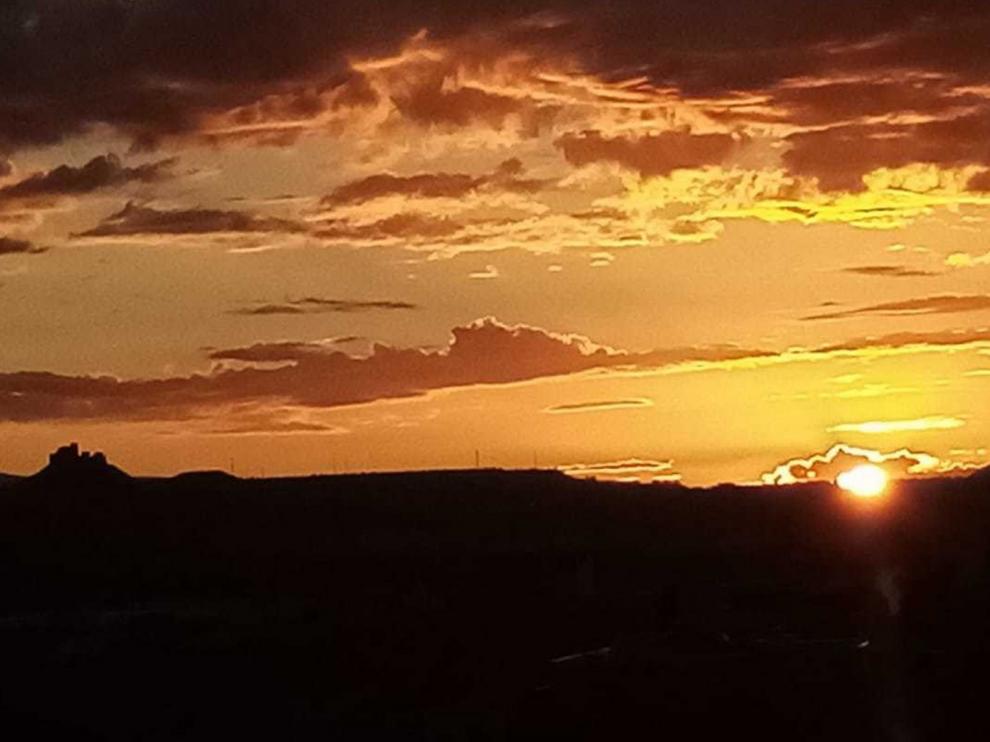 Espectacular amanecer en la Hoya de Huesca