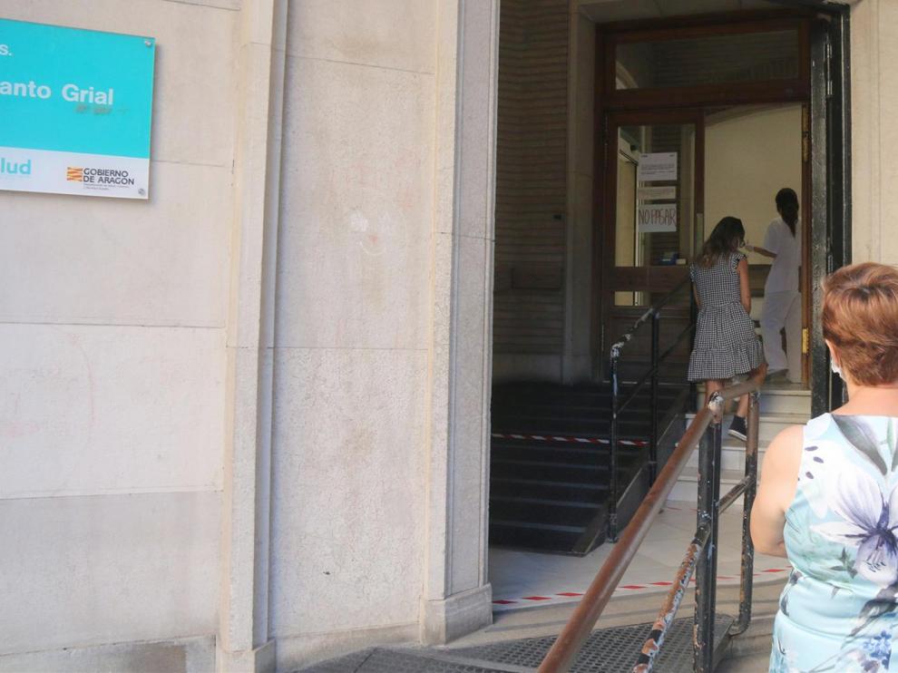 Los casos en la provincia este jueves vuelven a las cifras habituales tras el repunte de este miércoles en la Residencia de las Hermanitas de Huesca