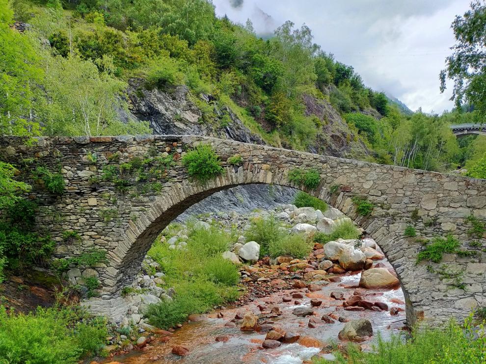 Premiada en Graus una foto del puente de Besians
