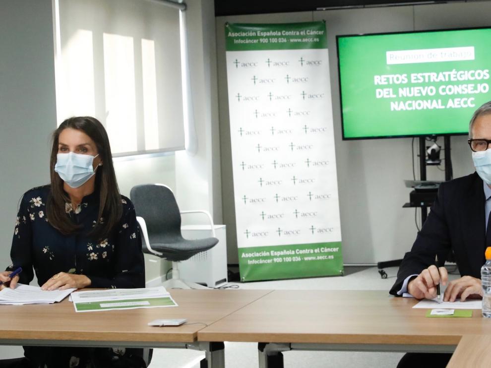 Presentan a la reina Letizia las nuevas ayudas "AECC Innova"