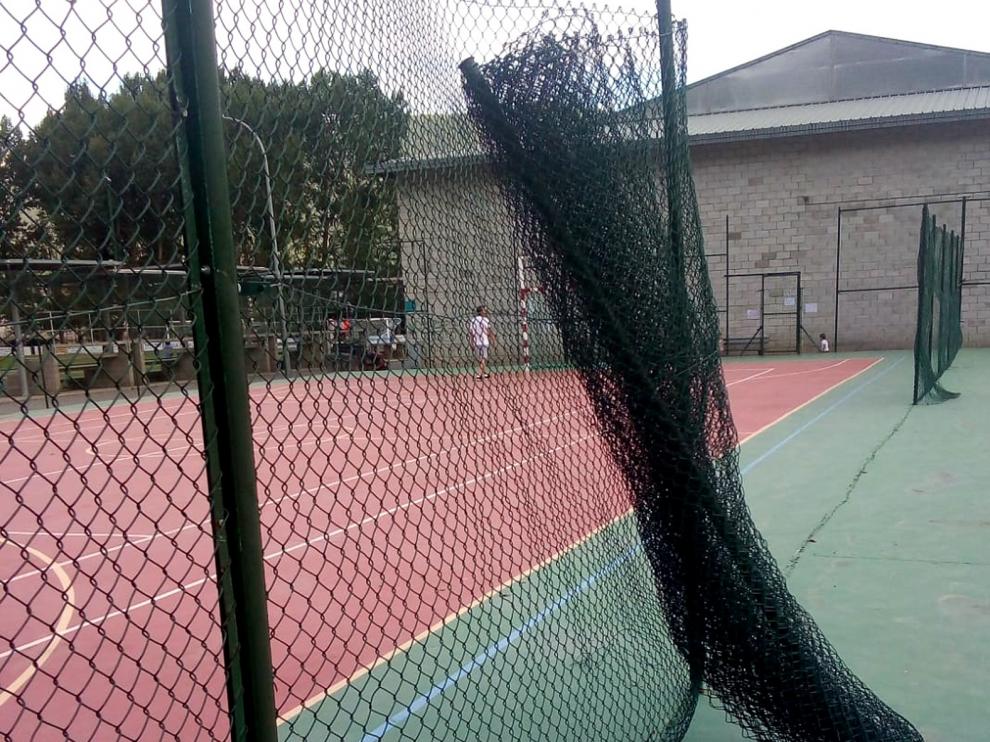 CHA-Biescas denuncia el deterioro del Centro Deportivo "Fernando Escartín Coti"