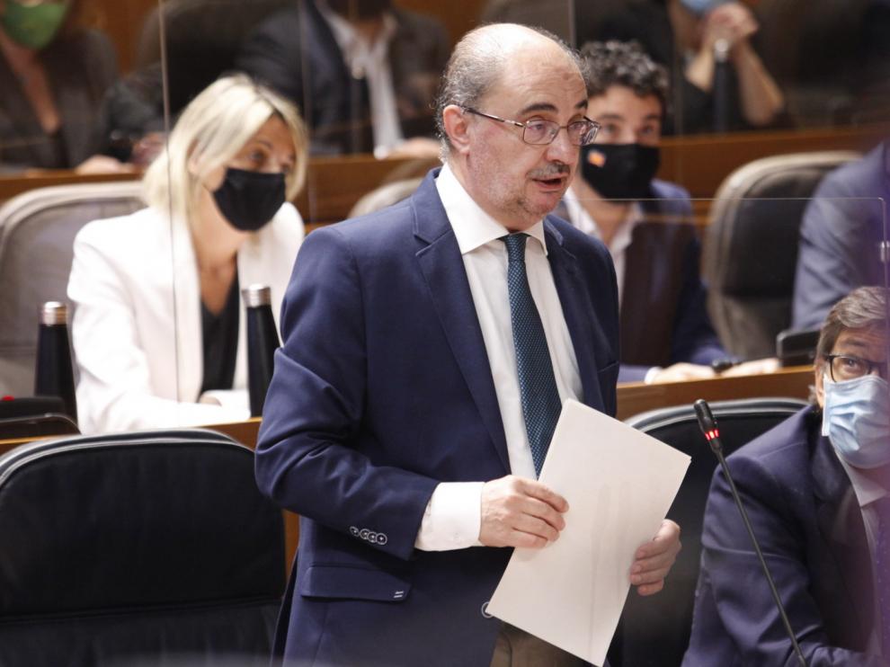 Lambán anuncia más agilidad en los trámites administrativos