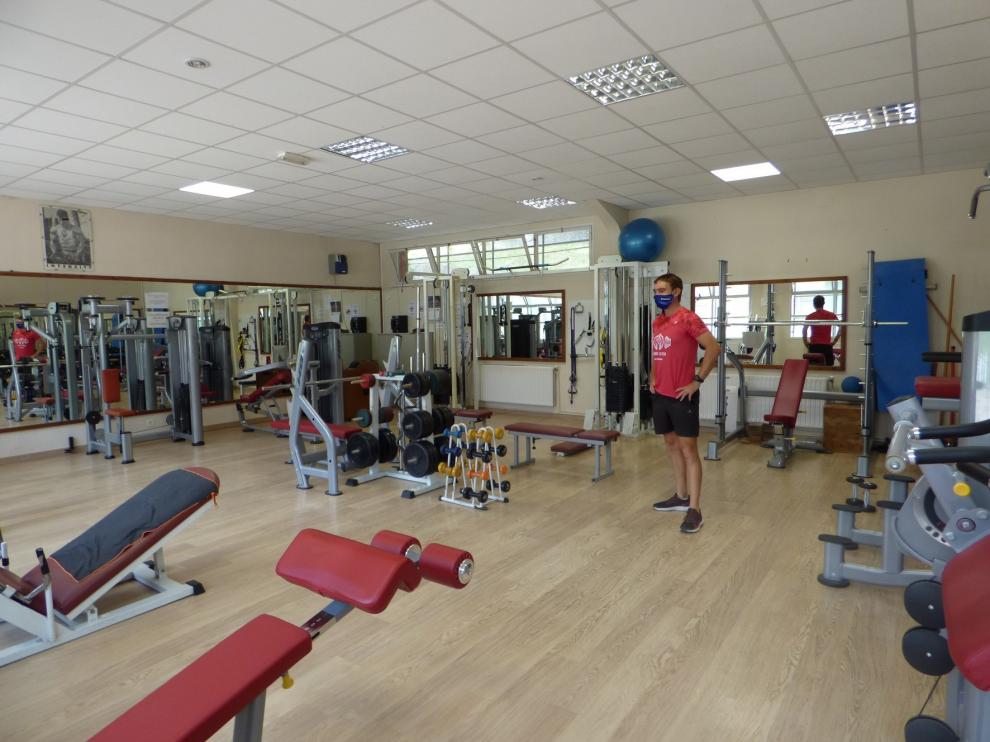 El gimnasio de Sabiñánigo reabre con adaptaciones