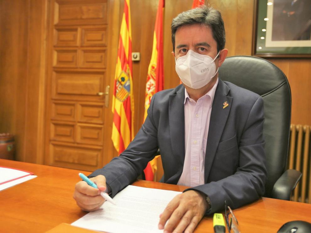 El alcalde de Huesca llama a la responsabilidad individual y colectiva para evitar los contagios
