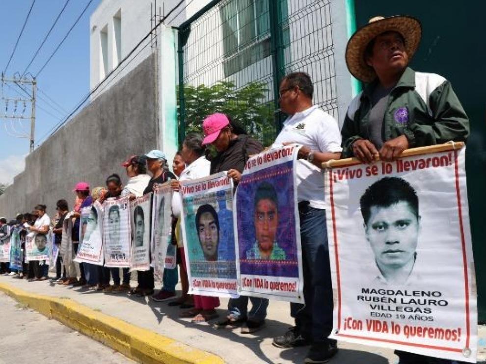 Denuncian corrupción en las desapariciones de estudiantes de Iguala en México