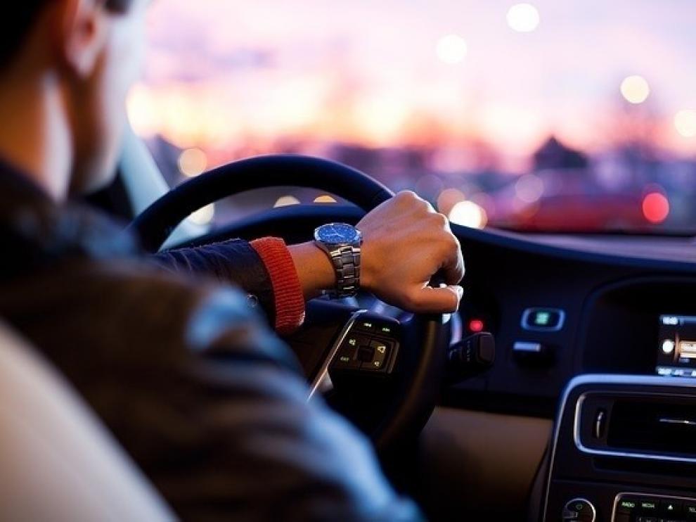 El móvil provoca el 50% de las multas por distracción al volante