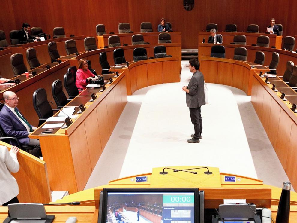 Lambán pide celebrar el debate de la comunidad para explicar las "líneas generales"
