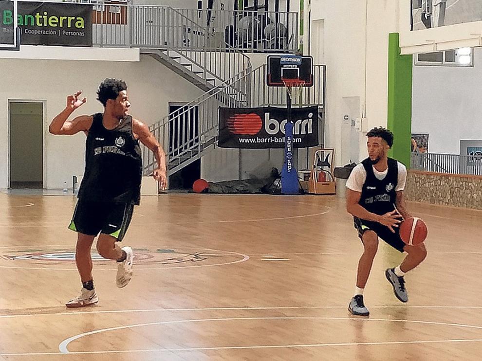 Olin Carter, jugador del Levitec, "encantado de volver a estar en Huesca"