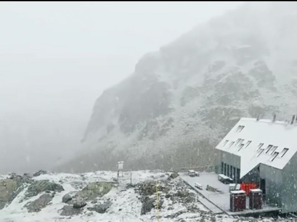Las temperaturas descienden en Huesca y la cota de nieve baja este viernes hasta los 1.300 metros