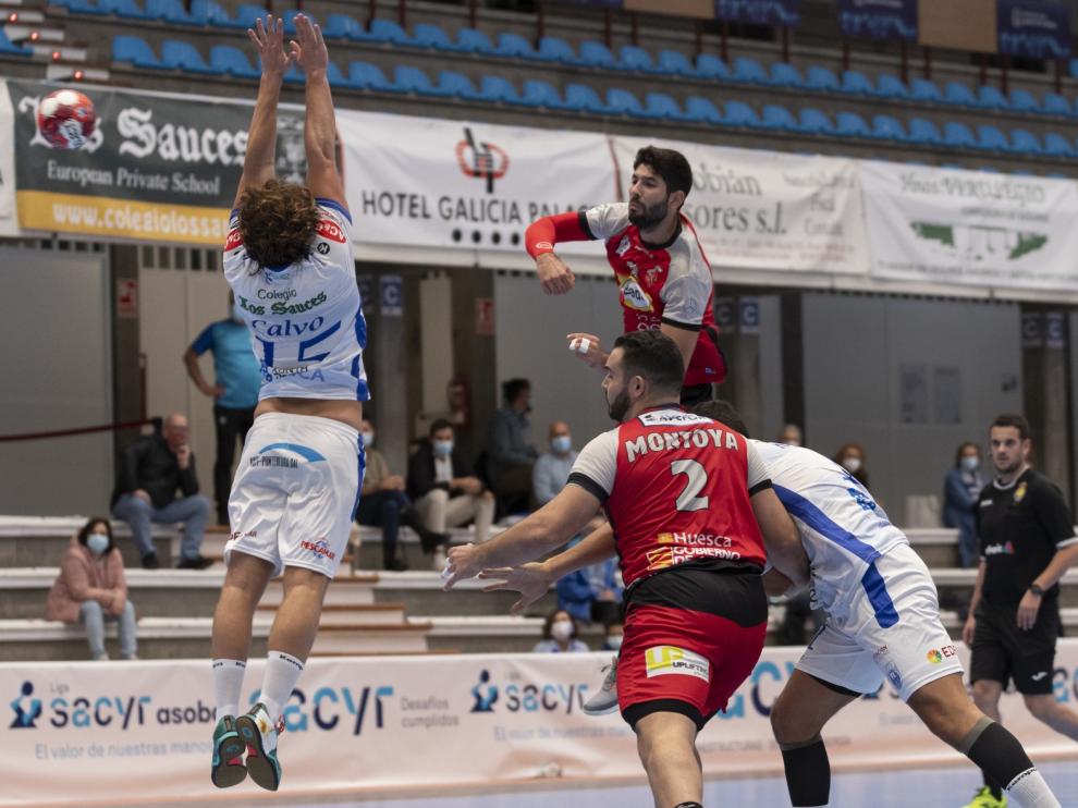 Primera victoria para el Bada Huesca