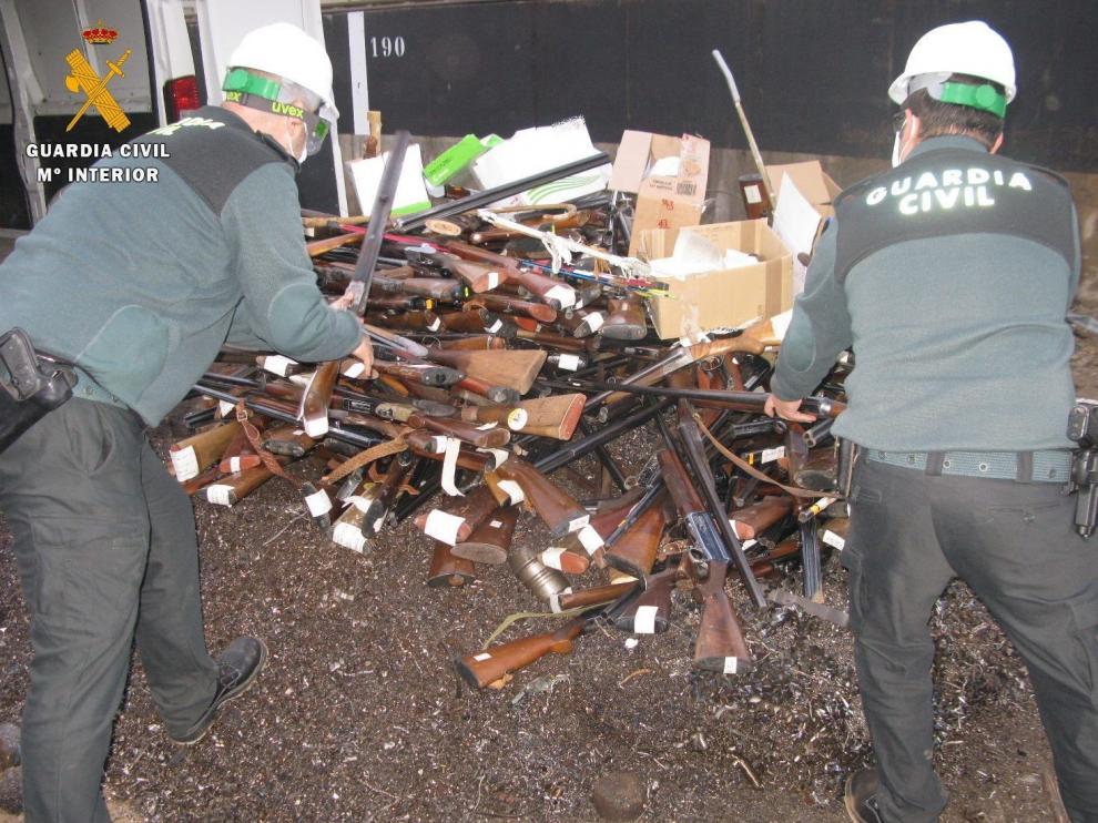 La Guardia Civil destruye cerca de 500 armas