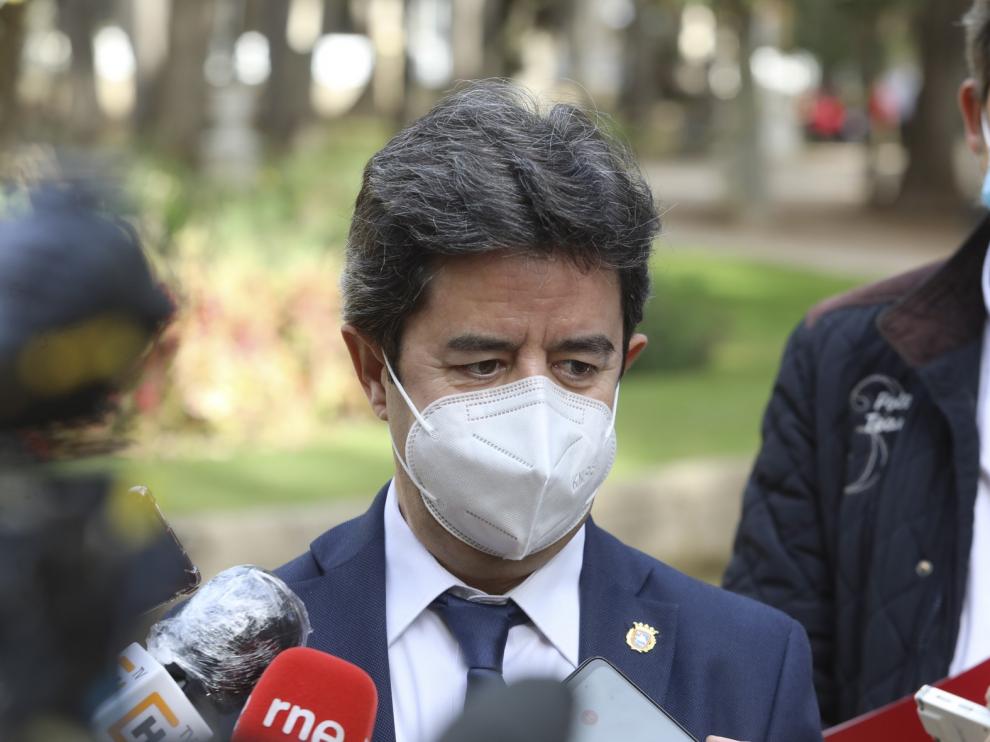 El alcalde de Huesca, Luis Felipe, se pronuncia a favor del toque de queda