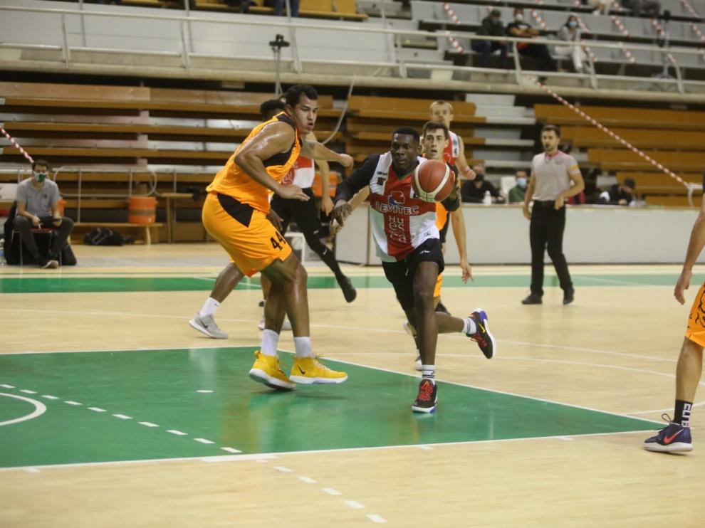 Levitec despide la pretemporada con una contundente derrota (66-85)