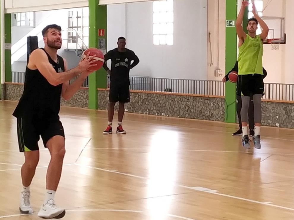 Levitec entrena para encontrar "la química de equipo"
