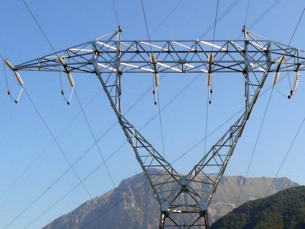 Endesa invierte 129.000 euros en la reforma de la línea eléctrica Ansó-Roncal