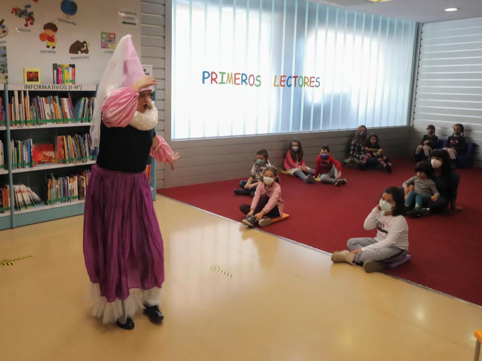 Los usuarios de las bibliotecas han bajado en torno a un 60 por ciento