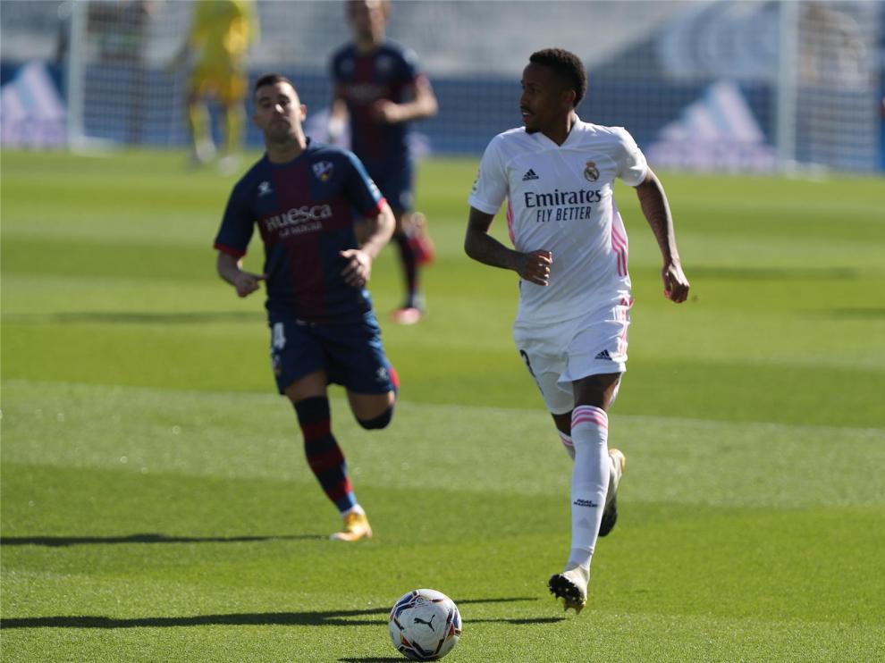 El positivo del jugador del Real Madrid Militao no cambia la semana del Huesca