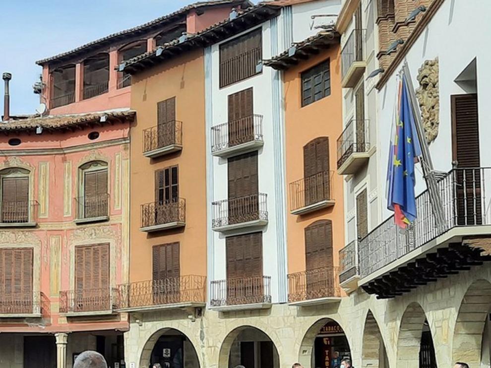 Graus saca adelante la mejora del patio del colegio Joaquín Costa