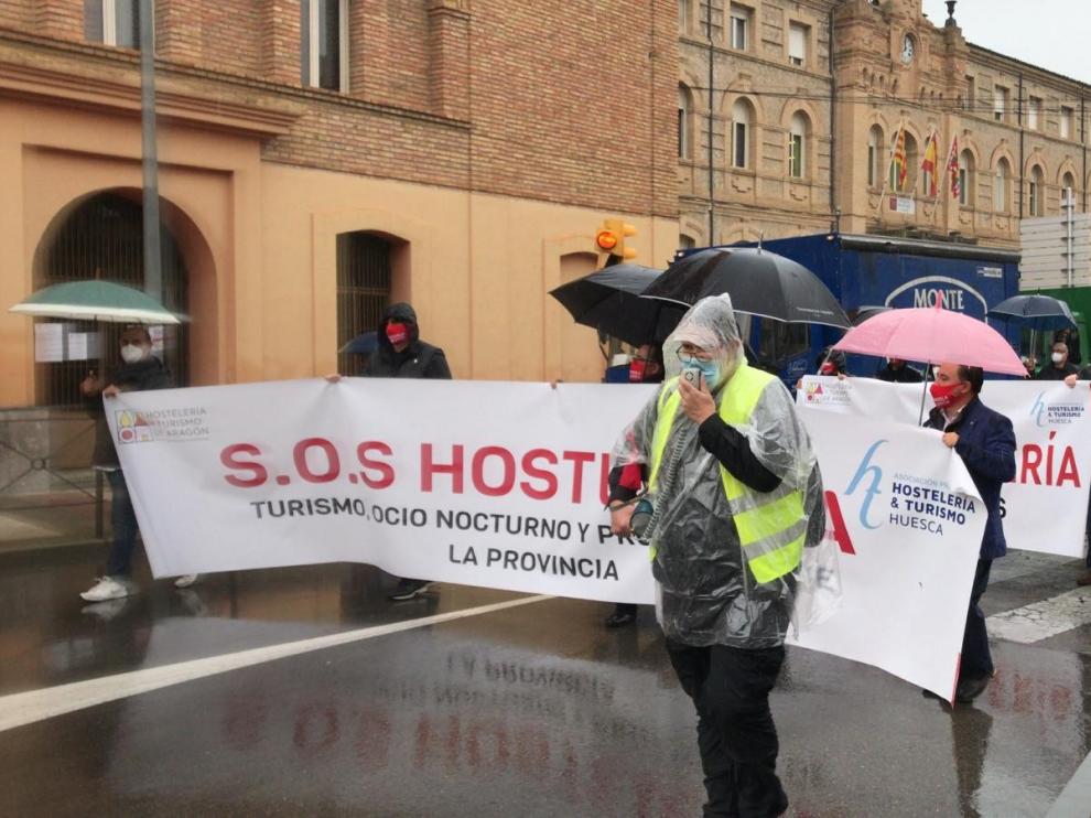 Hostelería y turismo denuncian que Sanidad "ni escucha ni está abierta al debate"