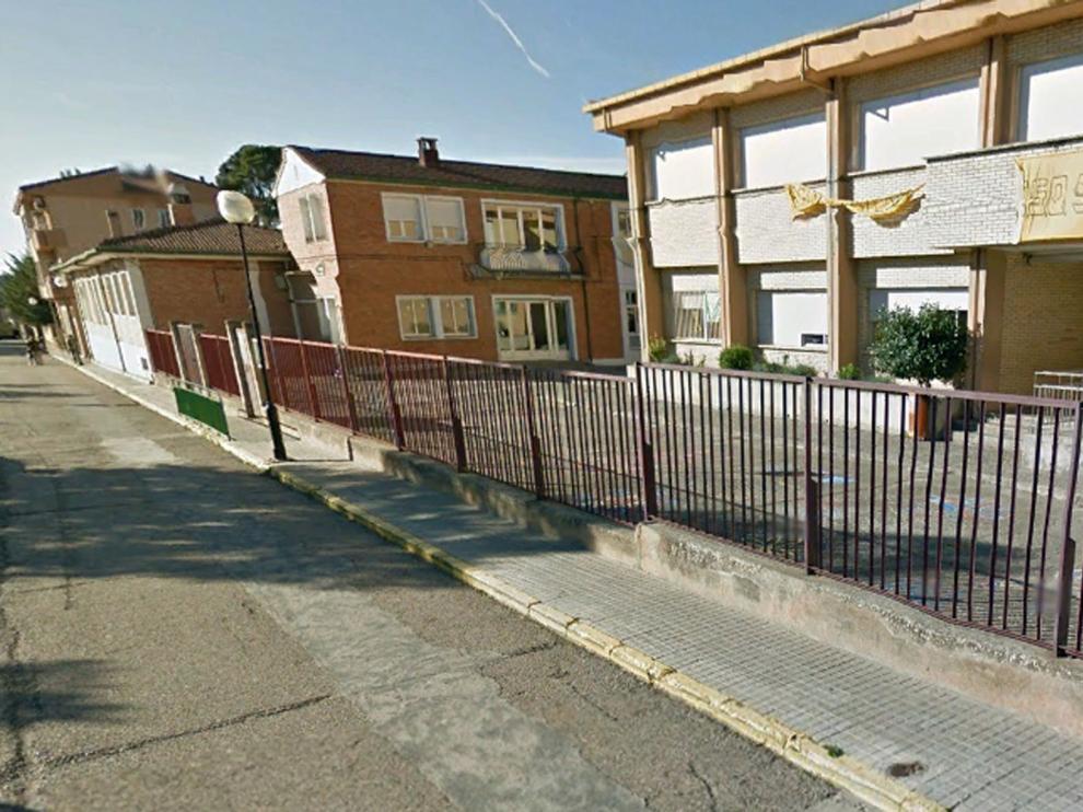 Dos detenidos y dos investigados por un robo del colegio de Ayerbe