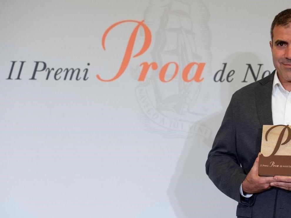 Francesc Serés gana el Premio Proa de Novela