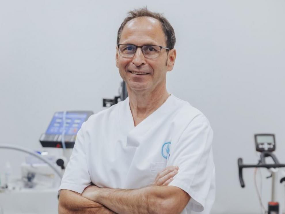 Reflexión "en voz alta" del doctor Fernando Sarasa para no bajar los brazos en el Huesca