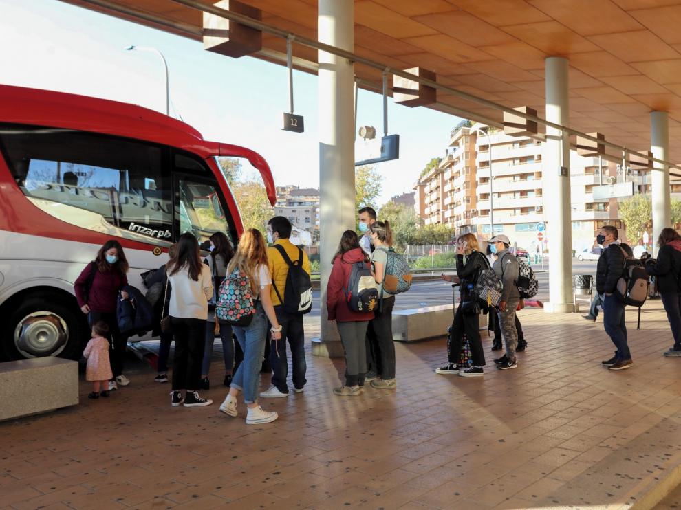 Las restricciones agravan la caída de viajeros en Alosa