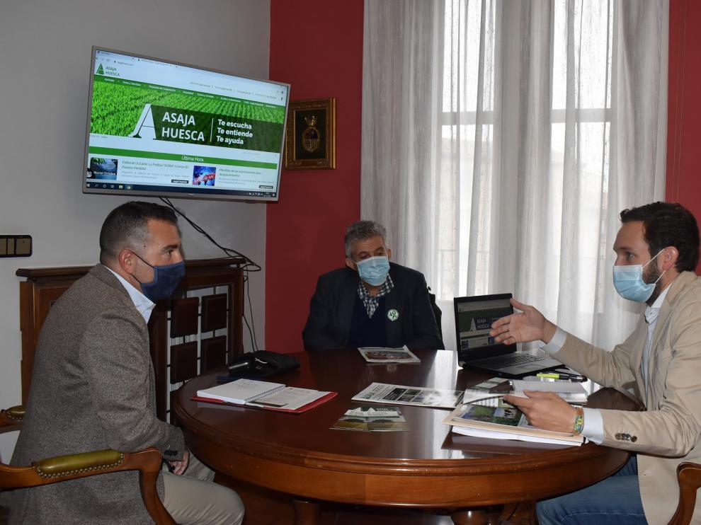 El Ayuntamiento de Monzón y Asaja buscan unir fuerzas en su apuesta por el sector primario