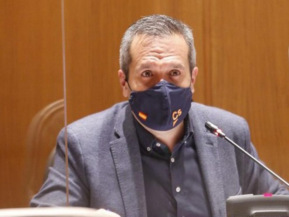 Cs solicita información sobre las acciones para el impulso del Aeropuerto de Huesca como escuela de pilotos