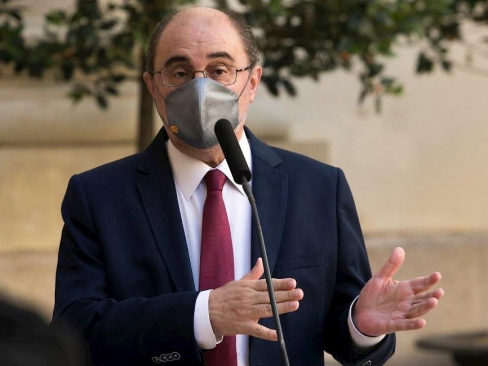 Lambán asegura que hay un "ligero" descenso de la curva de contagios, aunque no descarta medidas más duras