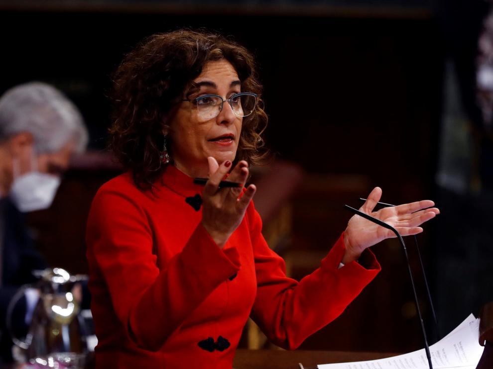El Gobierno rebajará del 21% al 4% el IVA de las mascarillas el próximo martes