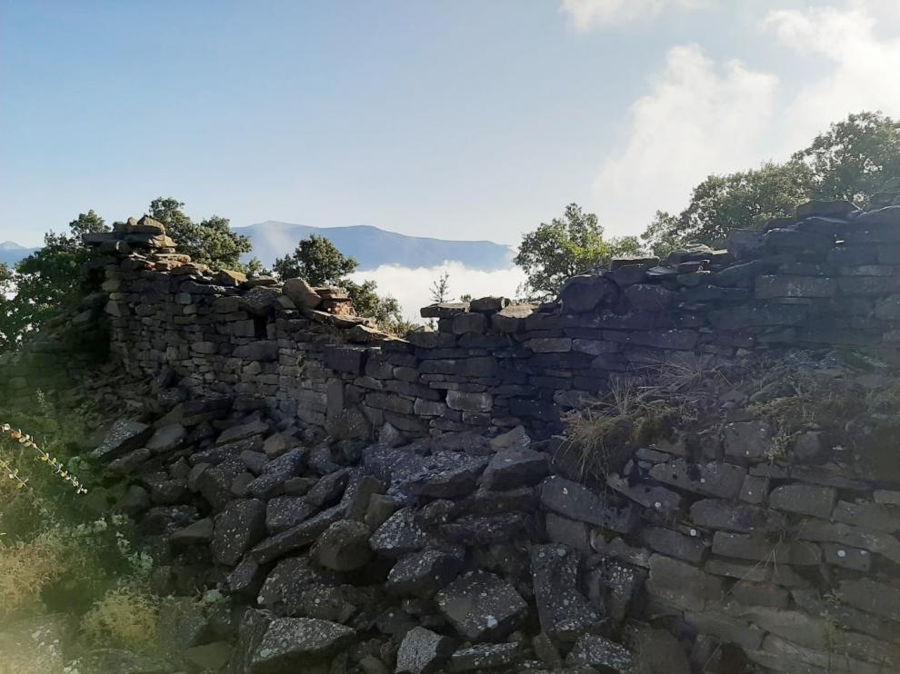La ermita de San Pedro en Sabiñánigo, mucho más que ruinas