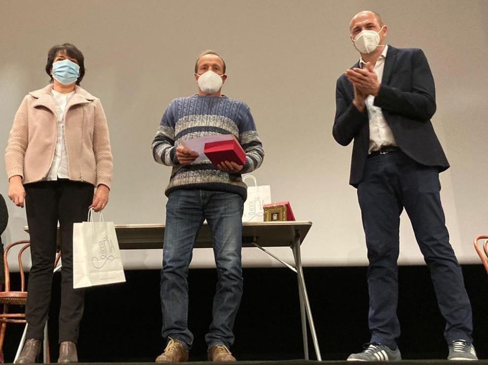 Los mejores alumnos del Sobrarbe reciben las becas Elías Campo Güerri