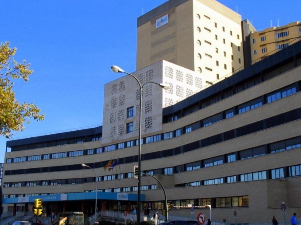 La UCI del Hospital Clínico de Zaragoza está próxima al "colapso" con 49 camas ocupadas de 51