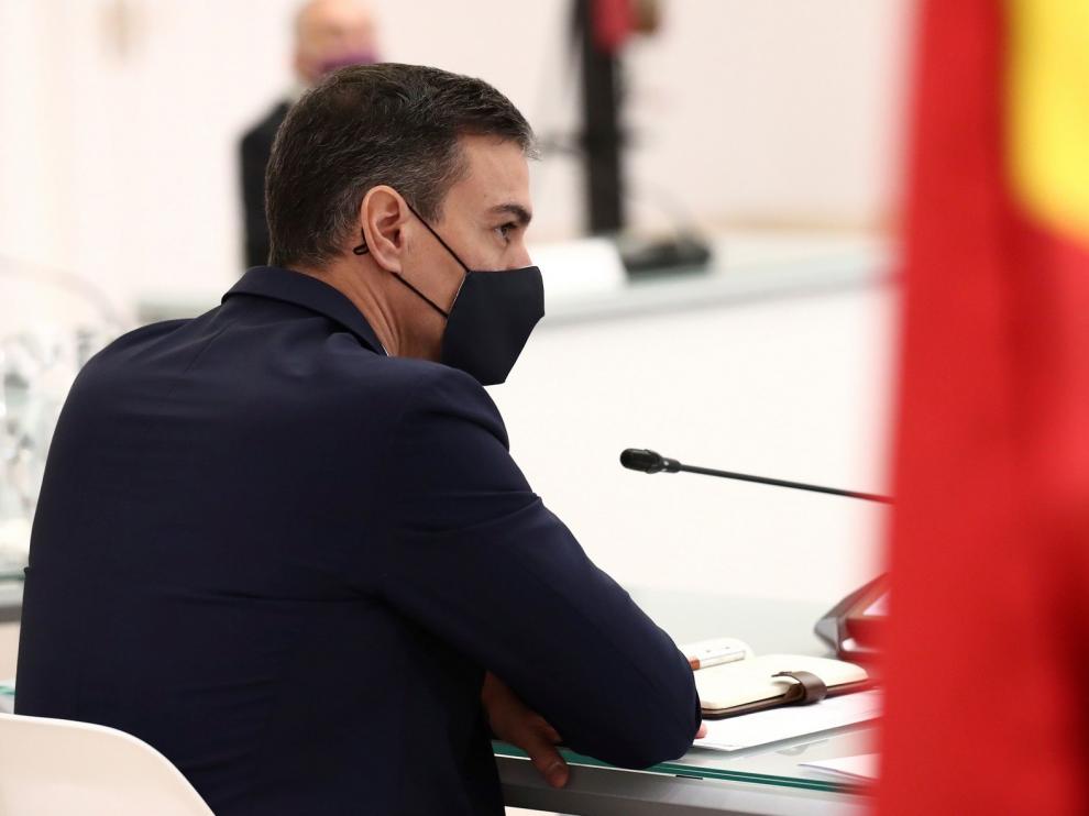 Sánchez reprocha a los barones socialistas sus críticas al acuerdo con Bildu