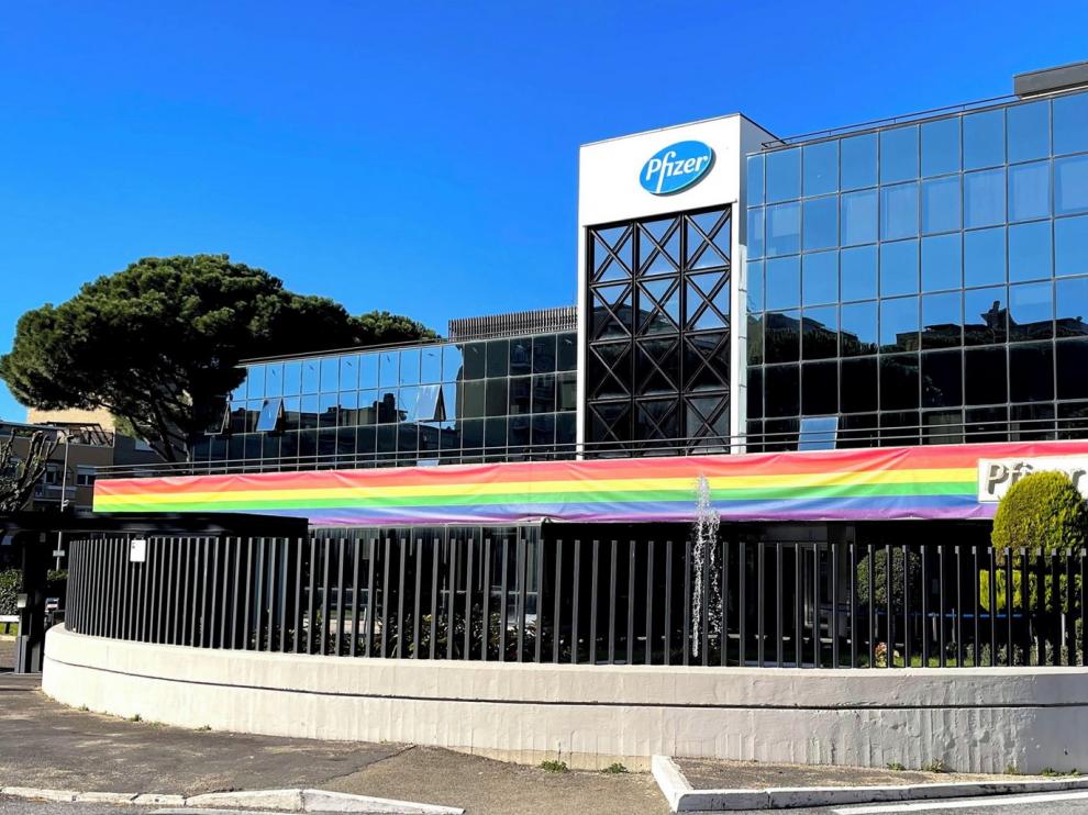 Pfizer sube la eficacia de su vacuna y pedirá autorización en días