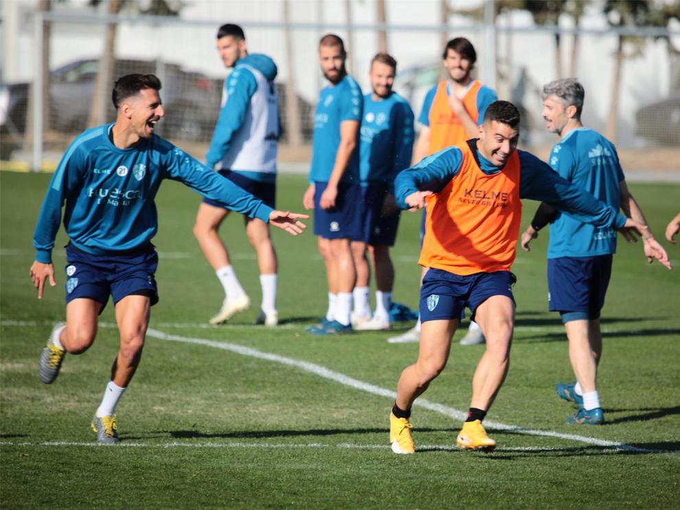 El Huesca busca la primera en Pamplona